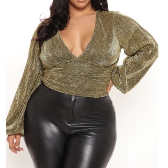 NWT Fashion Nova Size 2X Gold Top Plunging Neckline - Picture 1 of 7